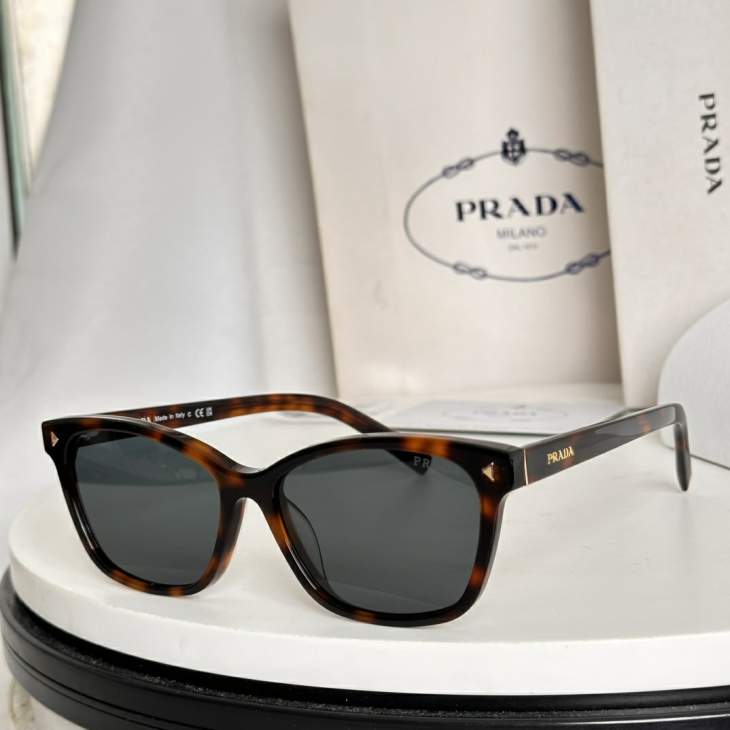 Picture of Prada Sunglasses _SKUfw75843010fw
